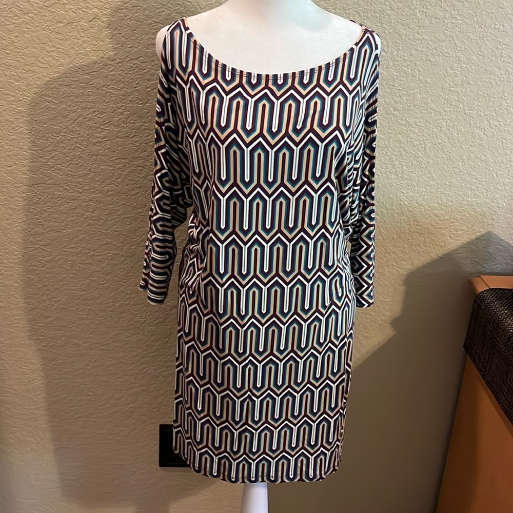 Tart cold shoulder geometric pattern dress.EUC